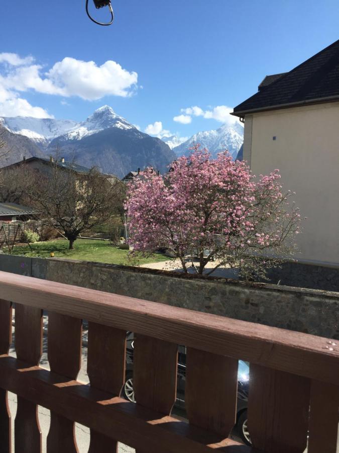 Superbe Appartement A Bourg D'Oisans Avec Terrasse Sud Le Bourg-dʼOisans Kültér fotó