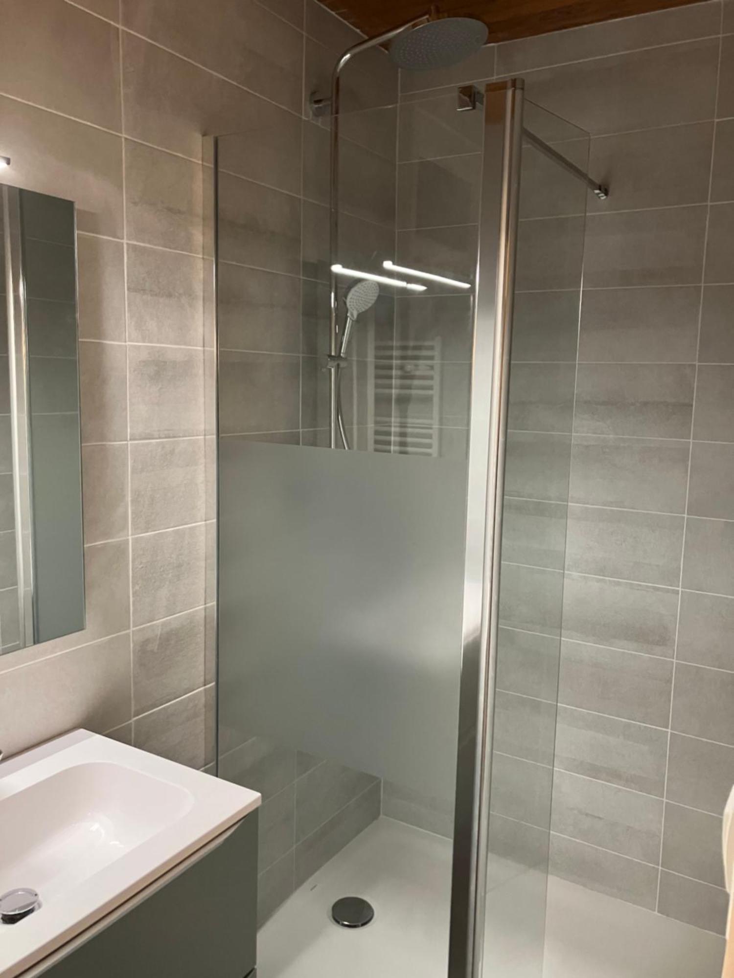 Superbe Appartement A Bourg D'Oisans Avec Terrasse Sud Le Bourg-dʼOisans Kültér fotó